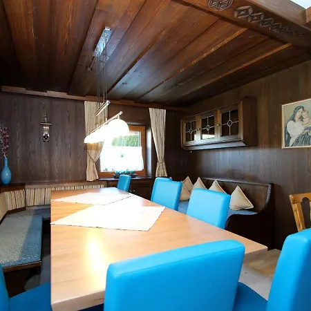 Spacious Near Area In Itter